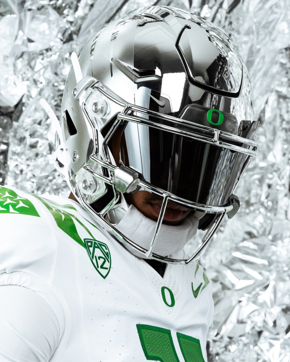 Oregon vs. Texas Tech Uniforms 1